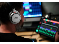 <b>Auscultadores headphones Alta fidelidade Roland RH-200S Silver prateados profissionais estúdio guitarra bateria pianos sintetizadores DJ BEST-SELLER</b> <b>Auscultadores headphones Alta fidelidade Roland RH-200S Silver prateados profissionais estúdio guitarra bateria pianos sintetizadores DJ BEST-SELLER</b>